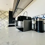 Central Modern Flat